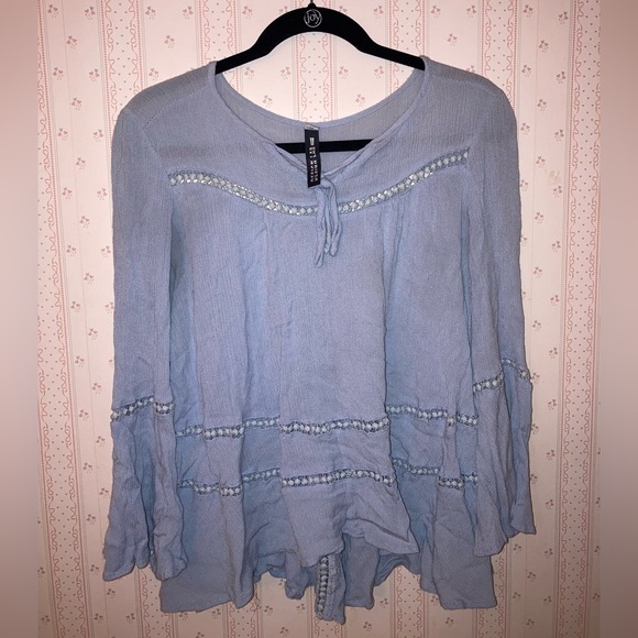Beautiful baby blue bohemian top! Size medium - Picture 1 of 6